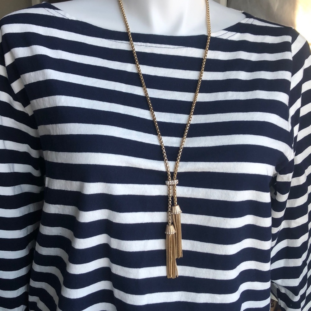 Lariat necklace with jeweled detailing